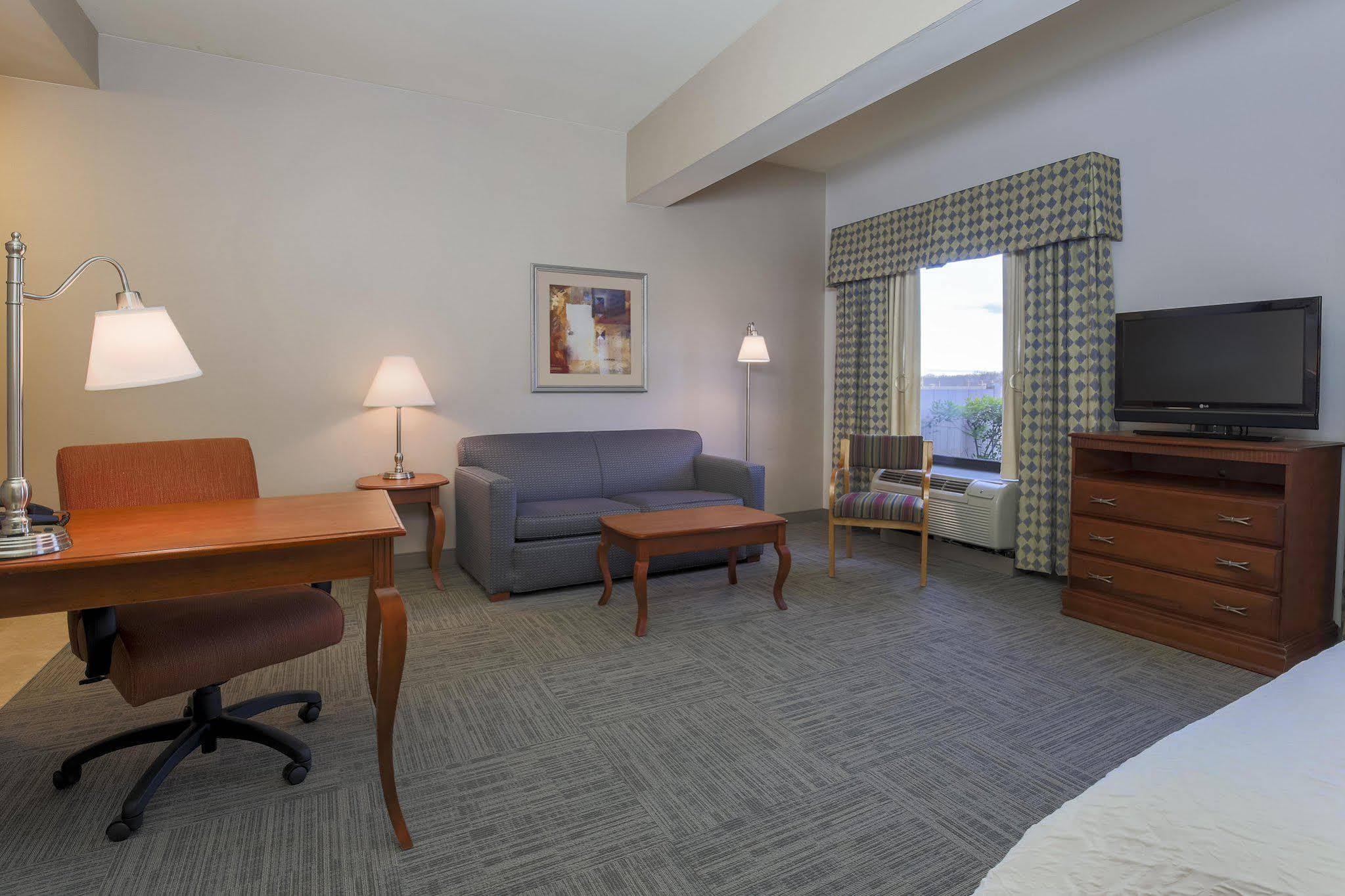 Hampton Inn & Suites Providence / Smithfield Exterior photo