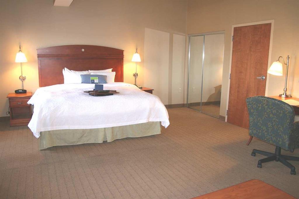 Hampton Inn & Suites Providence / Smithfield Room photo